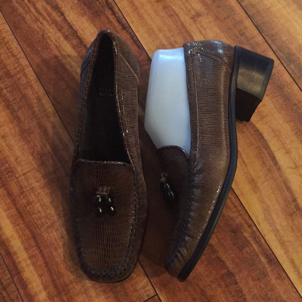 Stuart Weitzman  size 71/2 B brown leather